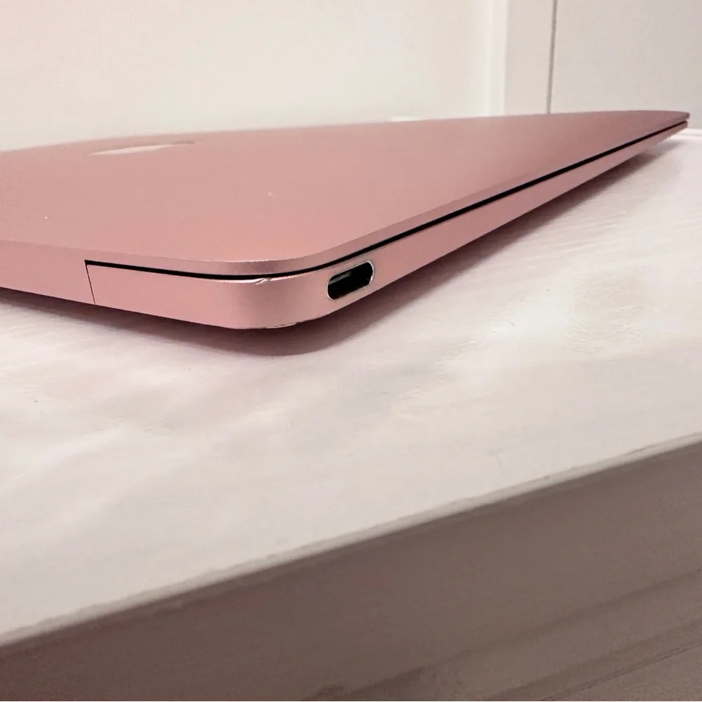 Apple MacBook in Rose with Accessories - Picture 12 of 16